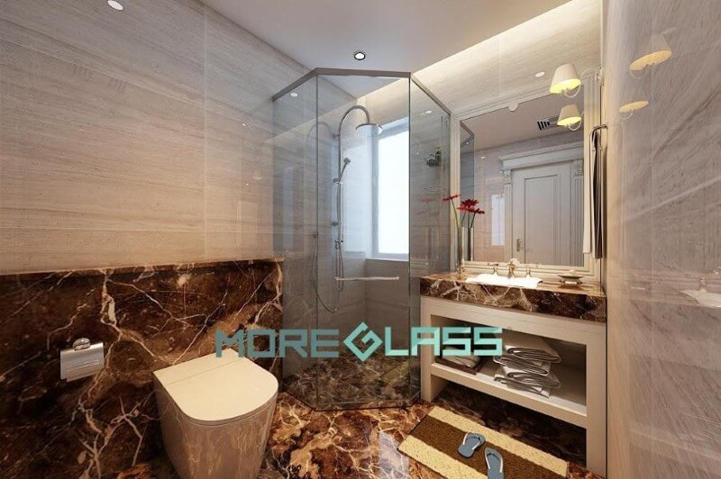 Thiết kế, thi công vách tắm kính cường lực 135 độ cho khách hàng thích không gian phòng tắm nhỏ gọn, tinh tế. Vách kính đẹp